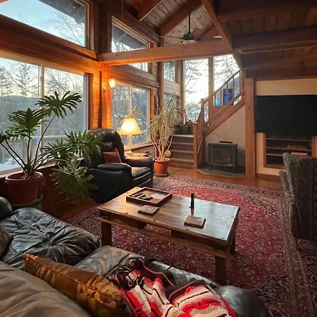 Villa Newfane Hill Retreat